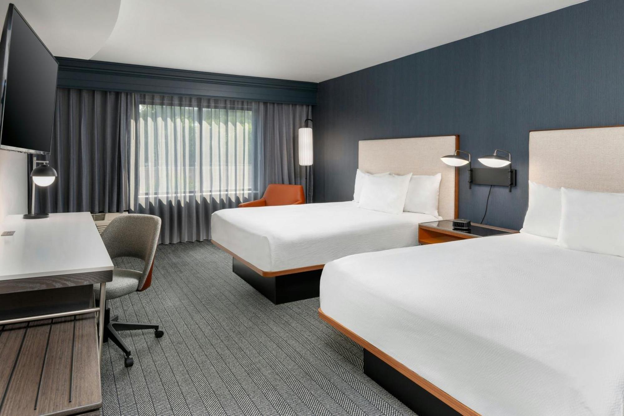 Courtyard By Marriott Danbury Hotel Exterior photo