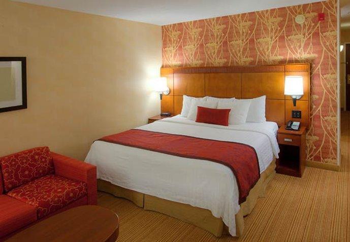Courtyard By Marriott Danbury Hotel Exterior photo