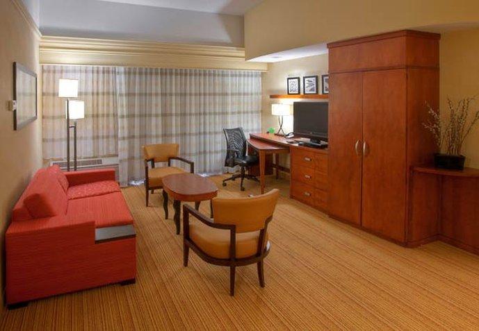 Courtyard By Marriott Danbury Hotel Exterior photo
